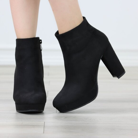 Black Faux Suede Platform High Heel Ankle Boots Zip Up - Picture 8 of 11